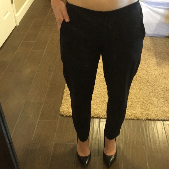 Black Ankle Length Pants - Picture 6 of 6